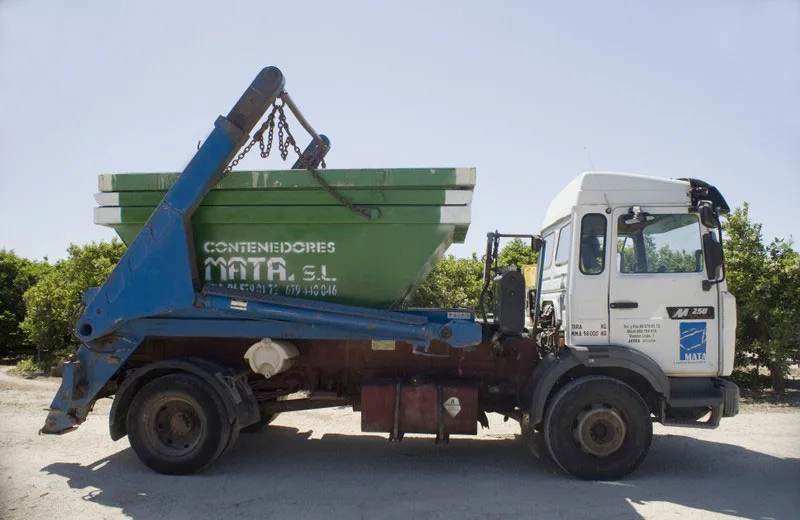 Camión contenedor de 5m3