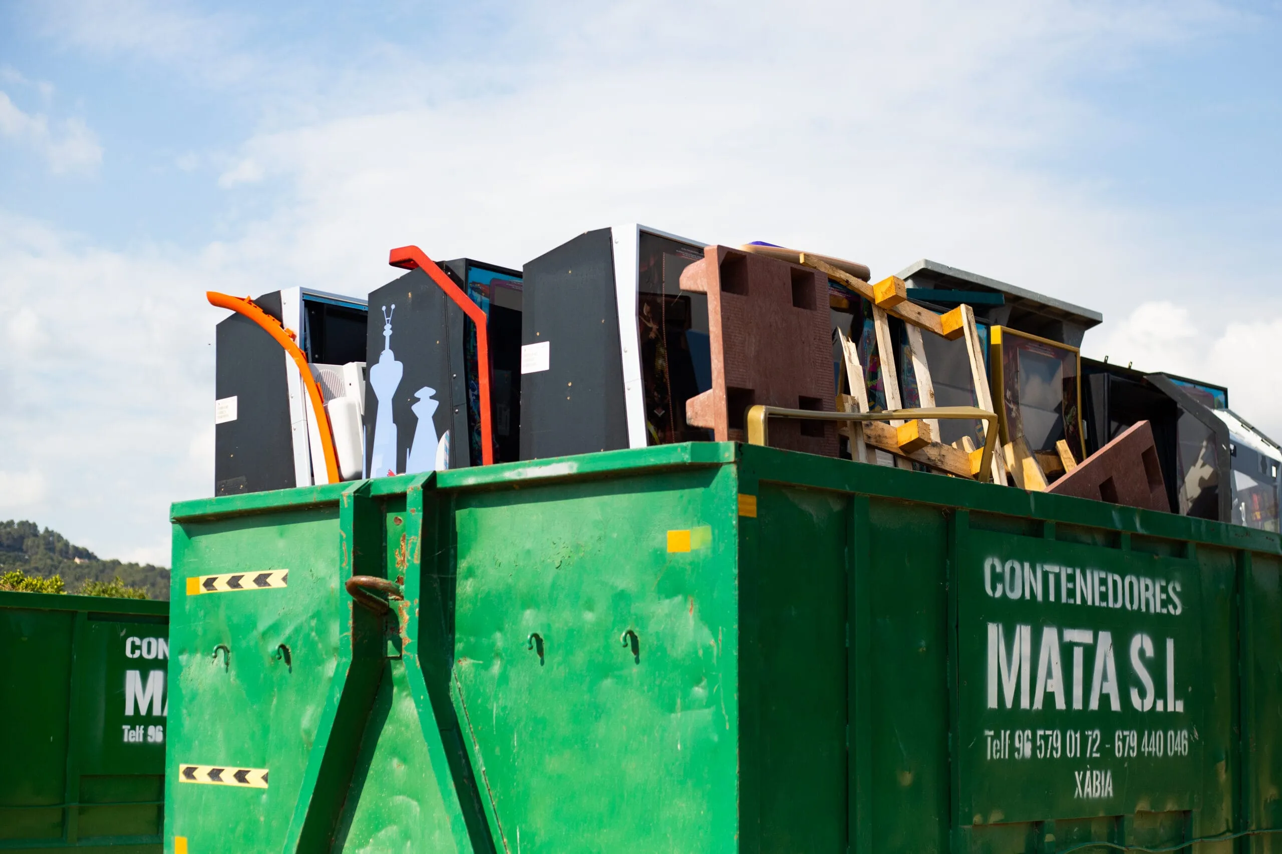 12m3 container for emptying garages or houses. - Image 3